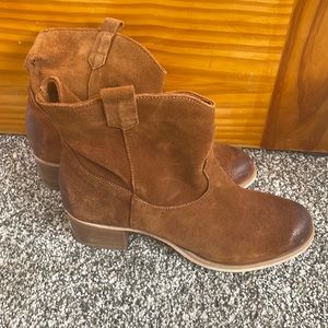 Brown soft leather booties